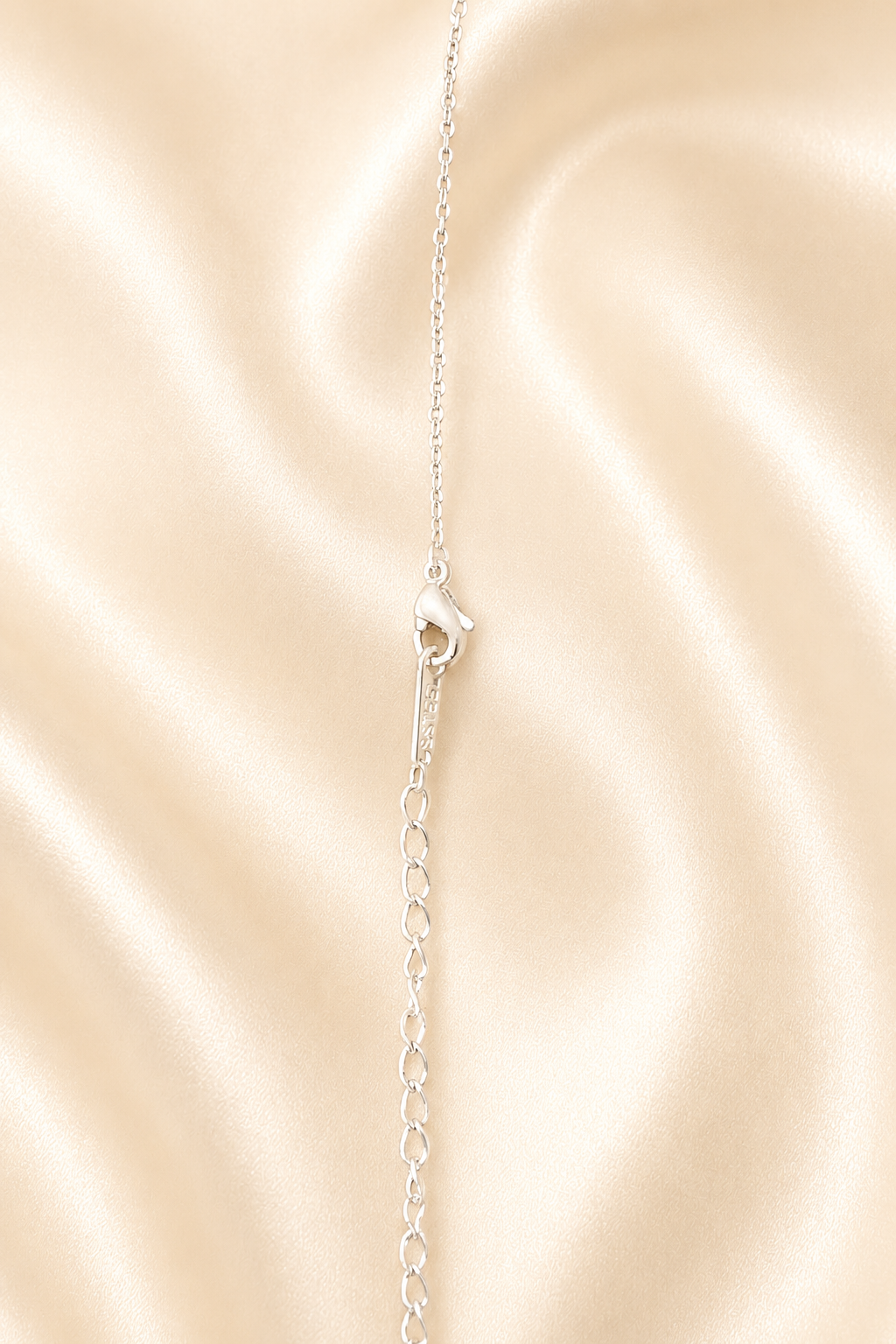 Elegant Pearl Bow Pendant Necklace