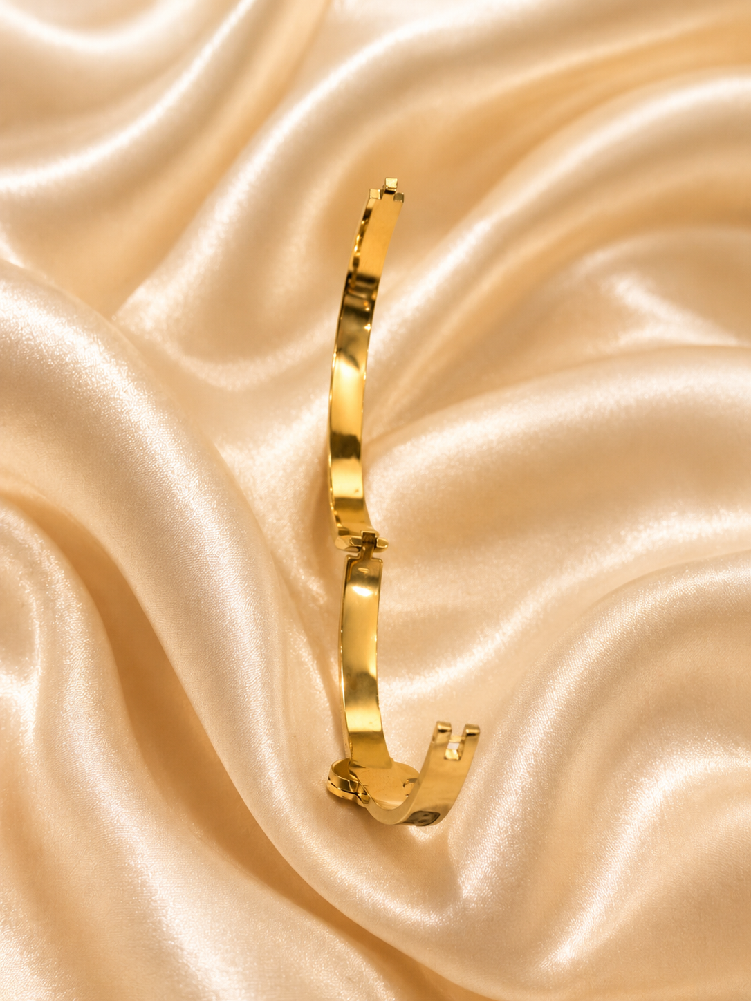 Golden Eclipse Luxe Bracelet
