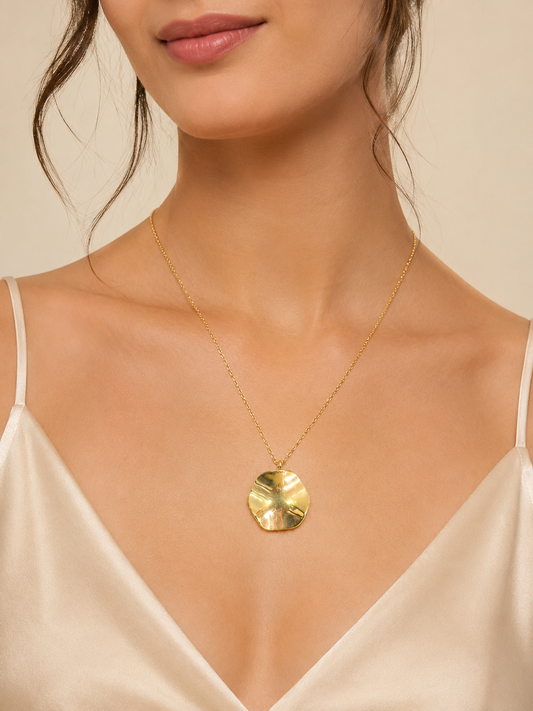 Minimalist Gold Disc Pendant Necklace