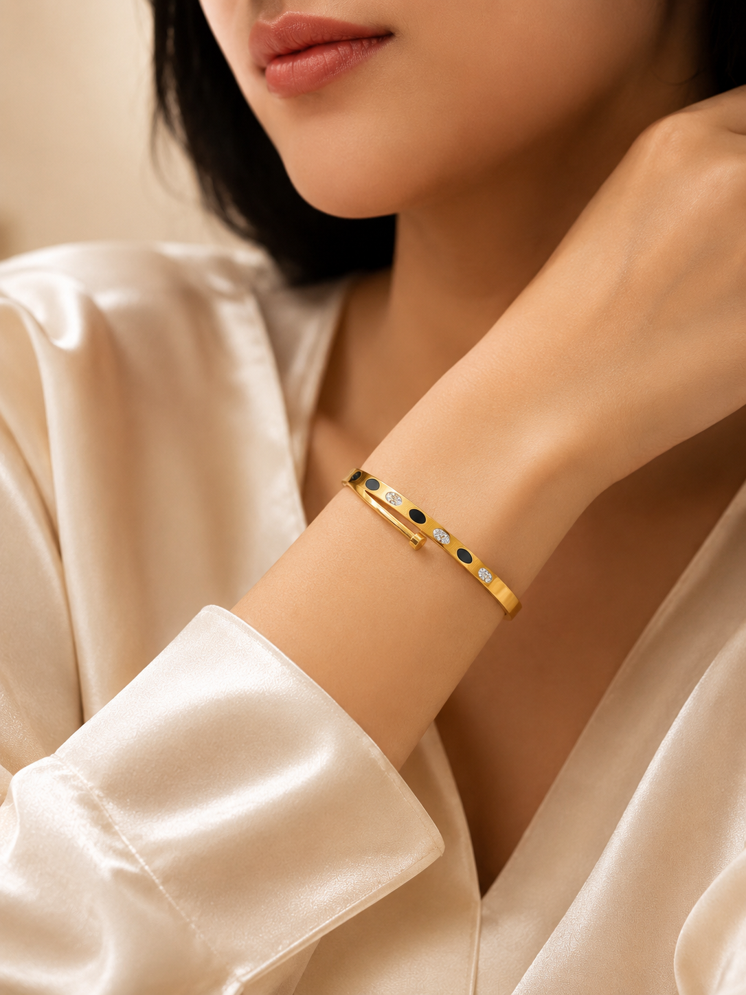Elegant Crystal Nail Design Gold Bracelet