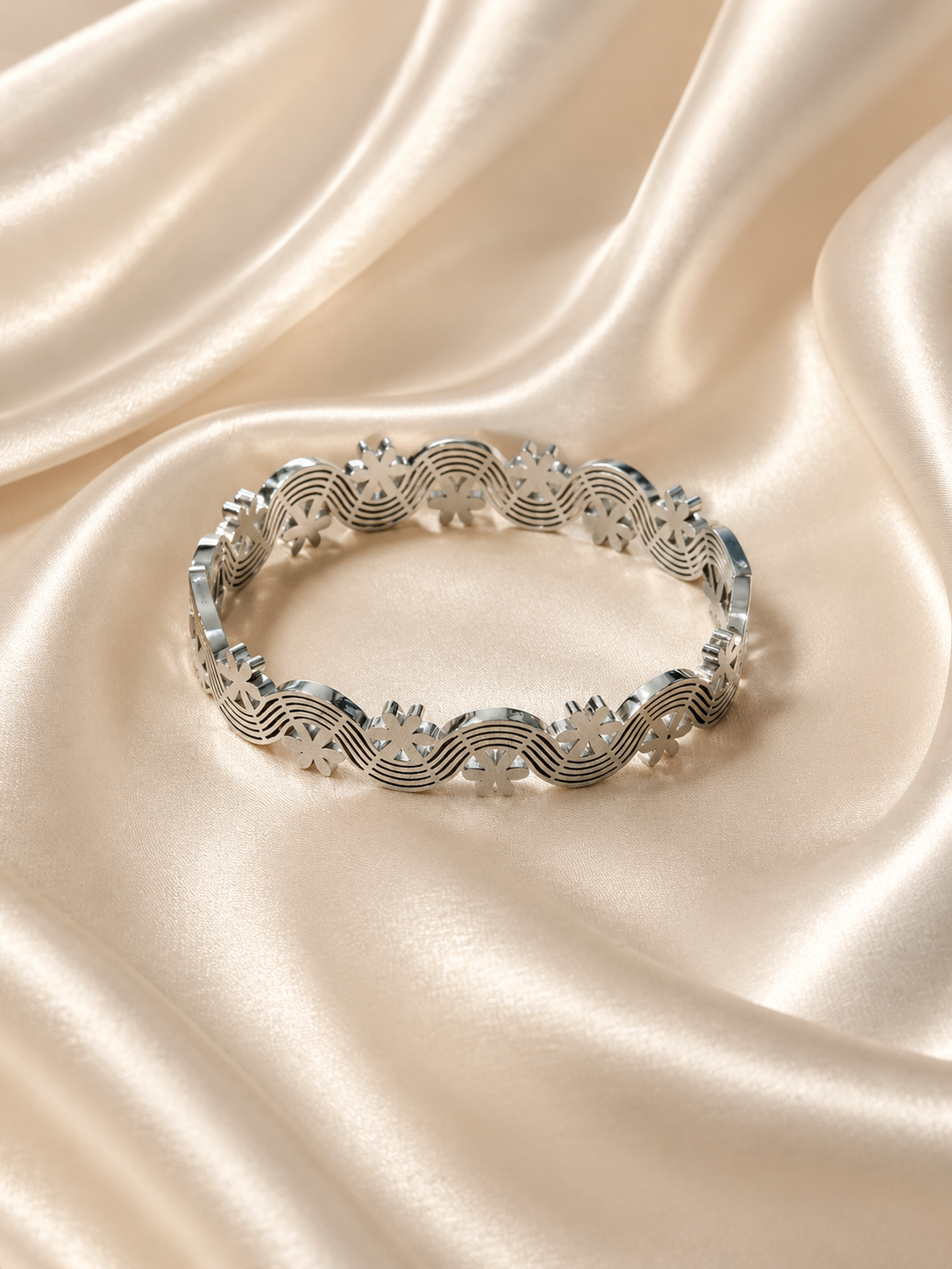 Elegant Floral Wave Silver Bracelet