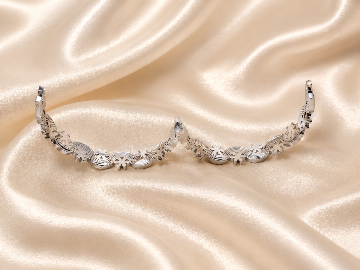 Elegant Floral Wave Silver Bracelet