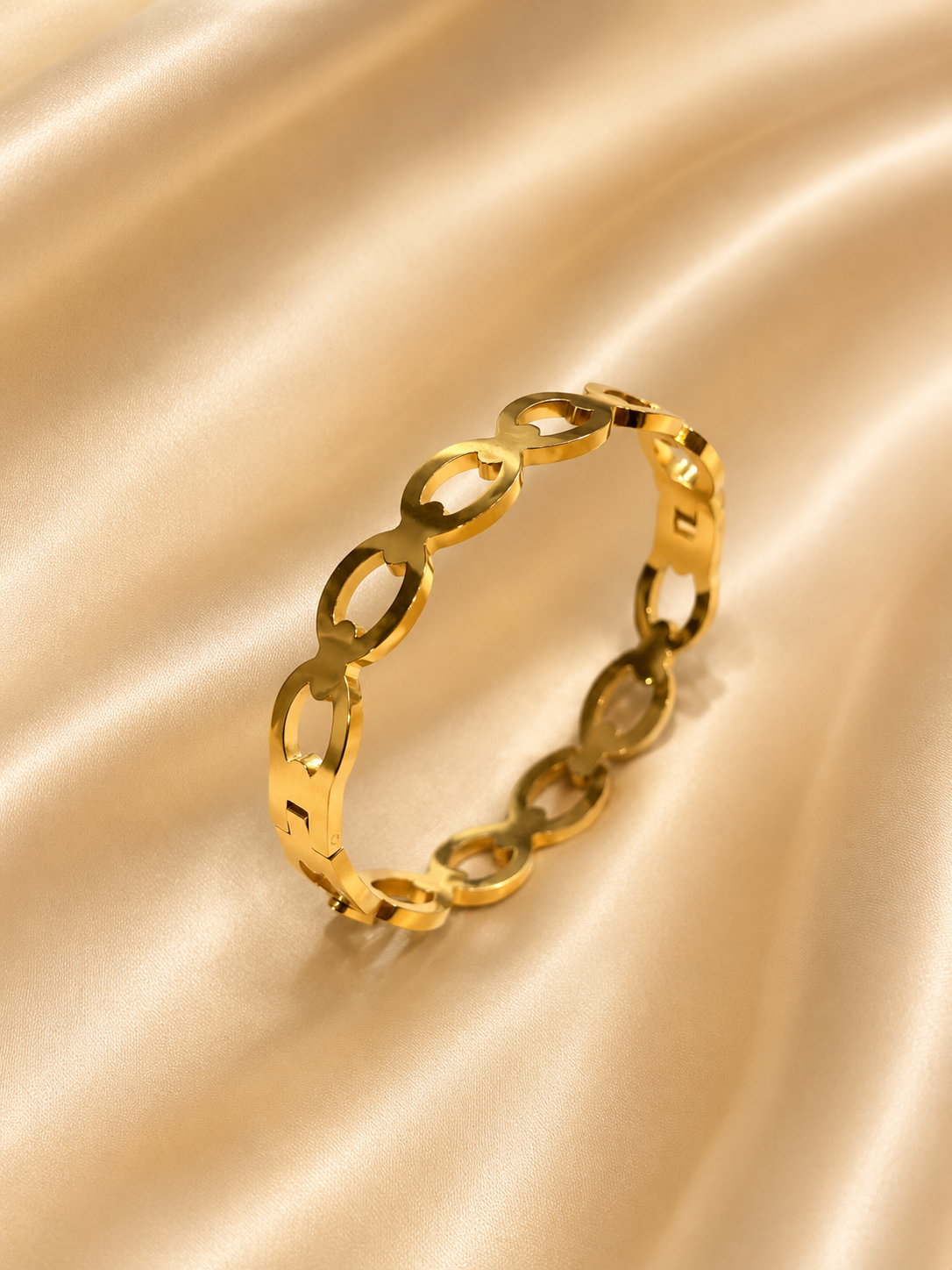 Classic Golden Orbit Bracelet
