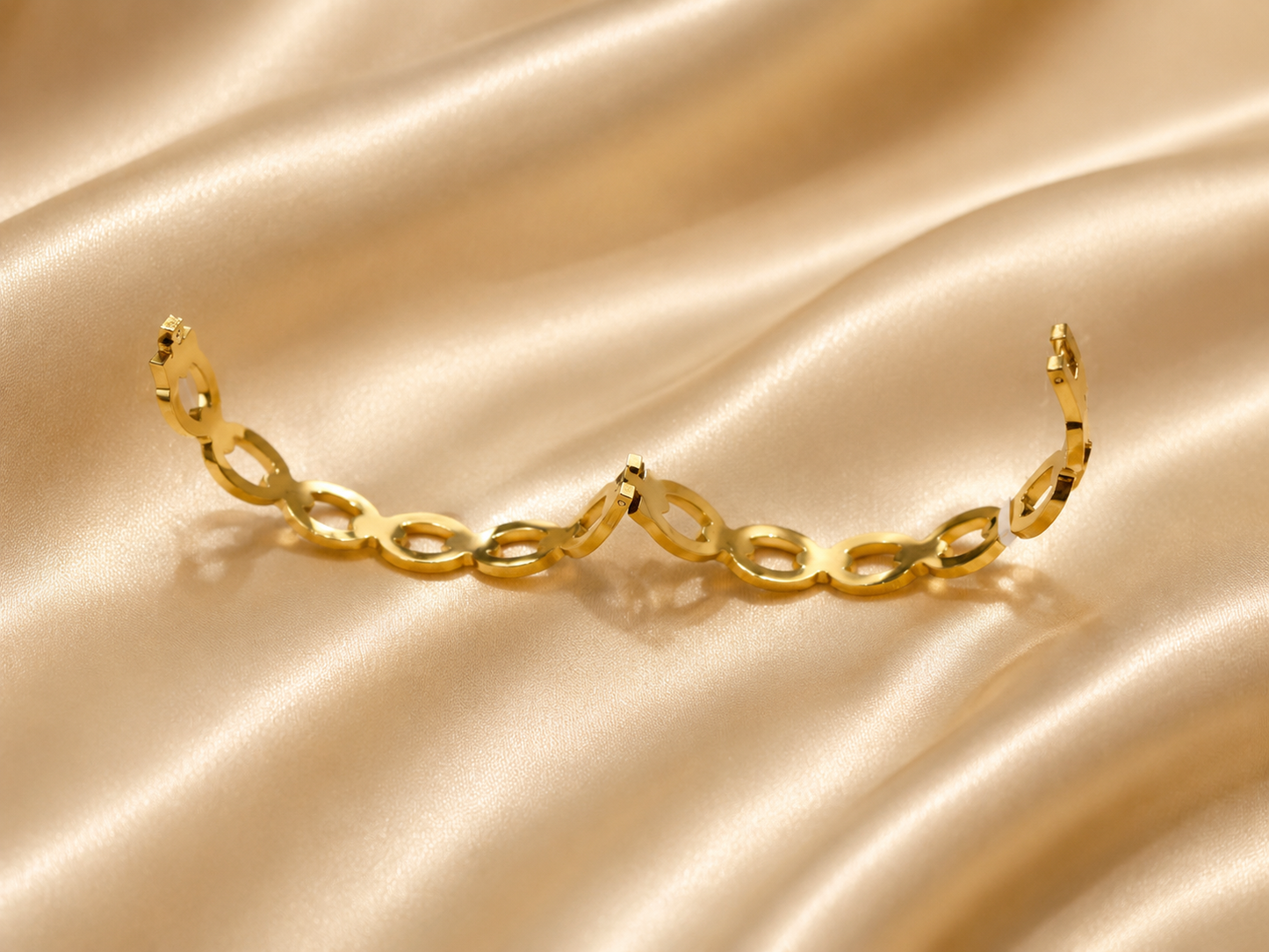 Classic Golden Orbit Bracelet