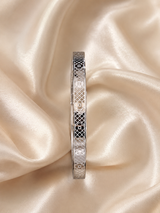 Silver noir Floral Kada