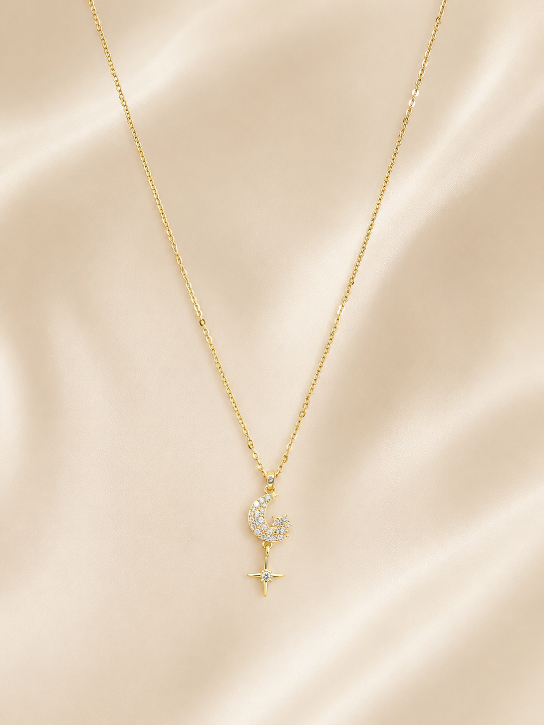 Star Gold Pendant Necklace