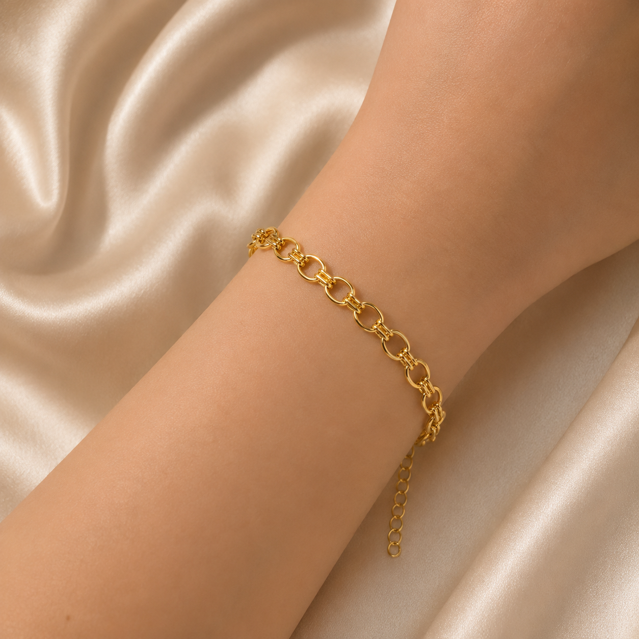 Golden Luxe Chain Bracelet